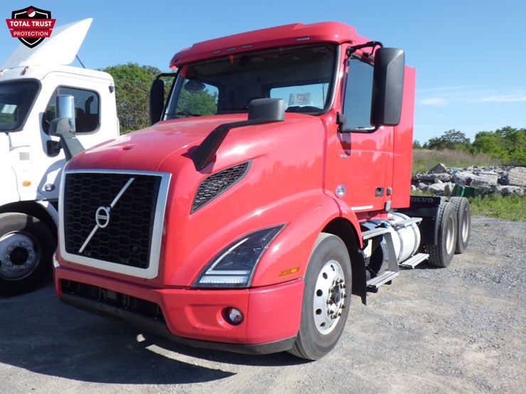 2021-volvo-vnr640-image-1