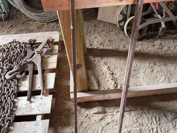 vintage-pump-jack-image-3