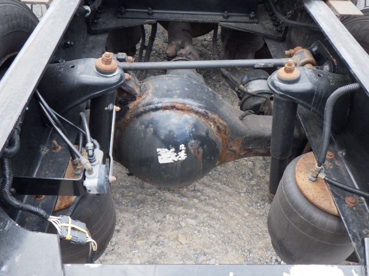 2016-kenworth-t680-image-15