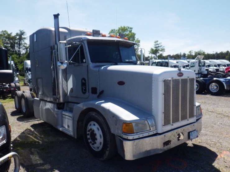 1993-peterbilt-377-image-3