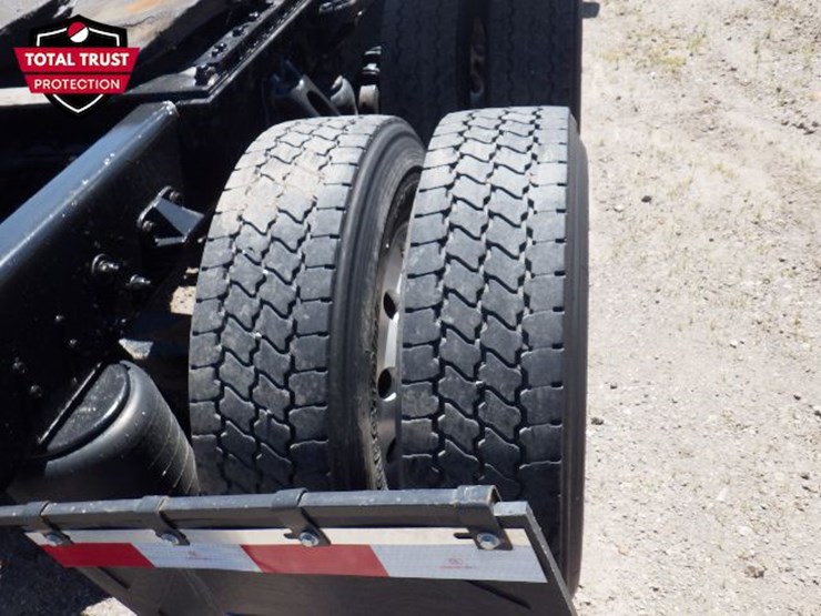 2019-kenworth-t880-image-7