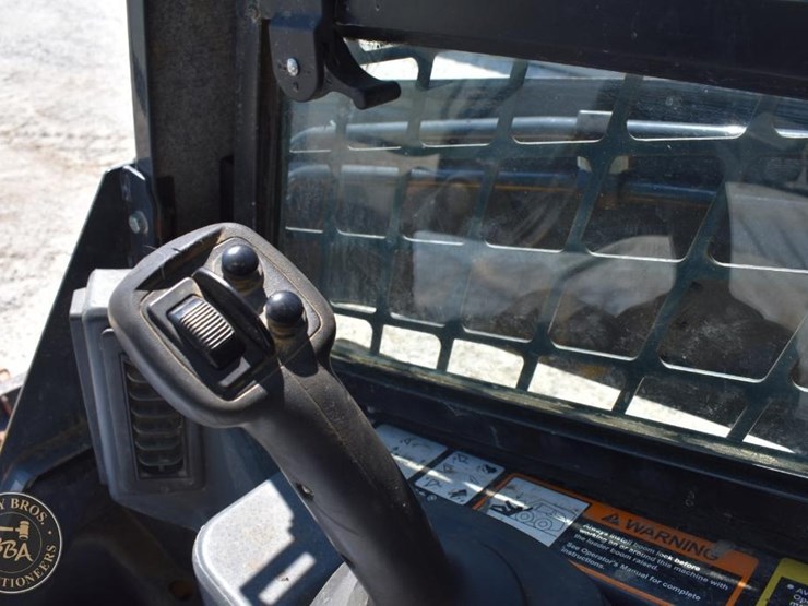 2019-deere-333g-image-42