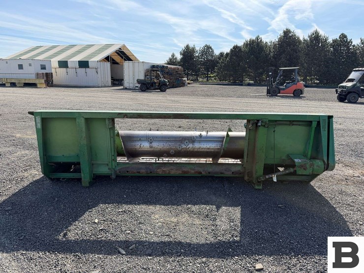 john-deere-212-image-4