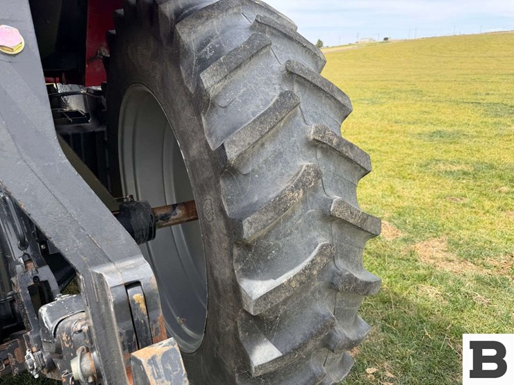 2015-case-ih-magnum-180-image-45