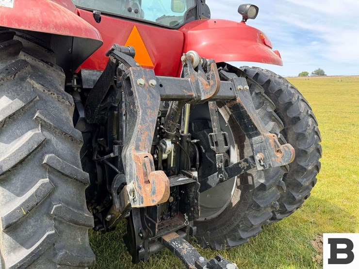 2014-case-ih-magnum-260-cvt-image-43
