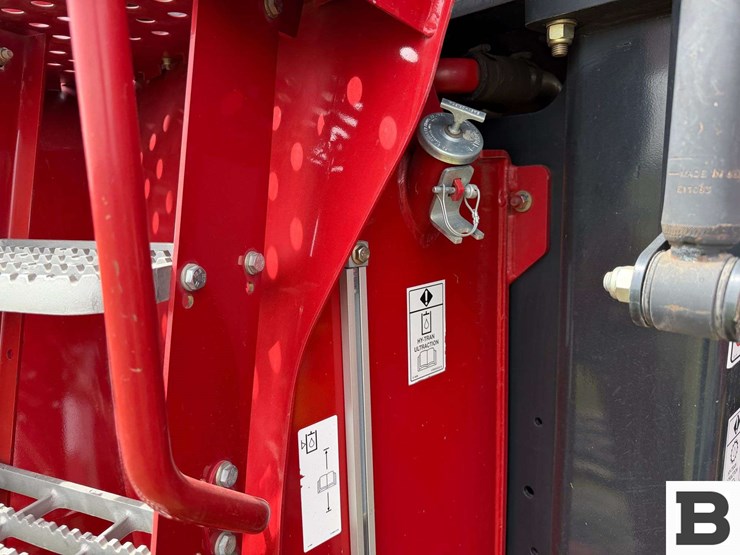 2015-case-ih-steiger-420-rowtrac-image-24