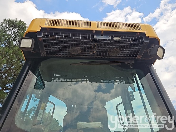 2017-caterpillar-d6k2-lgp-image-20