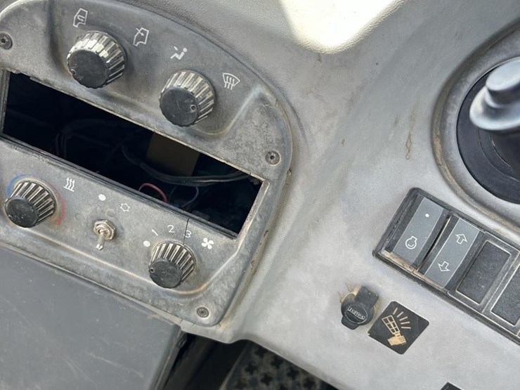 2005-terex-ta30-image-38