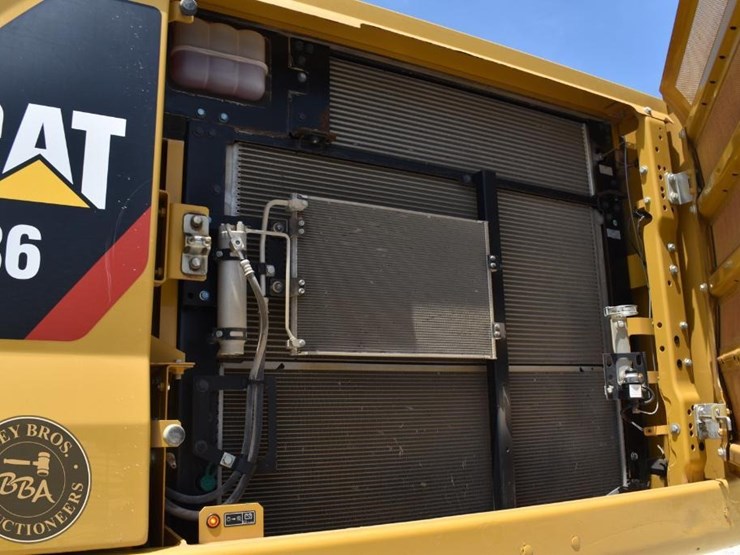 2019-caterpillar-336-image-50
