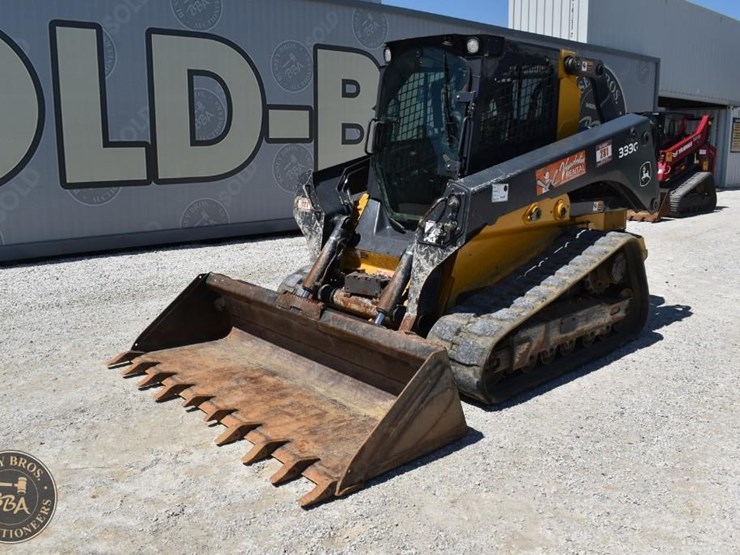 2019-deere-333g-image-2