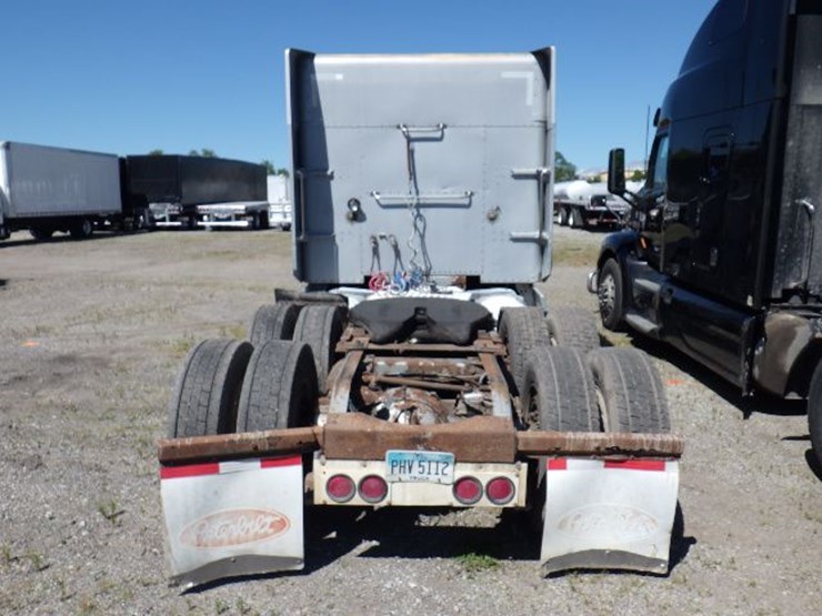 1993-peterbilt-377-image-11