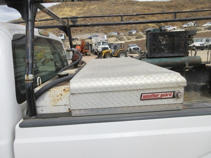 2014-ford-f250-xl-image-15
