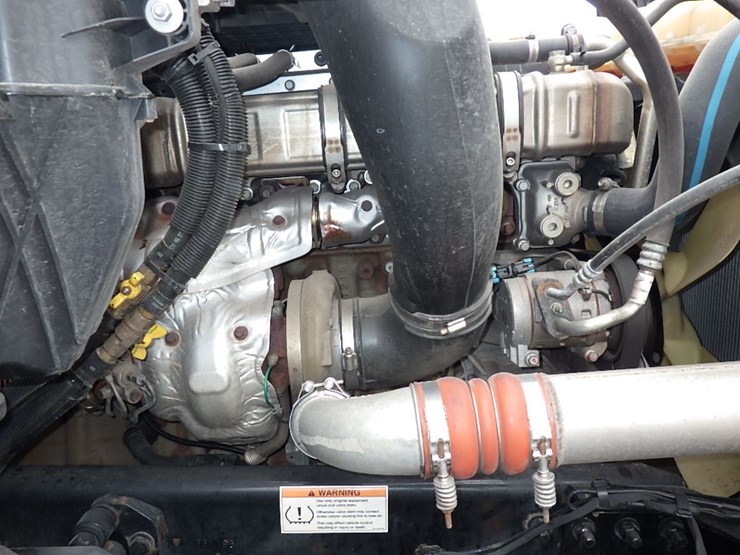2021-freightliner-cascadia-126-image-31