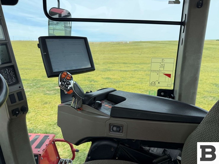 2015-case-ih-steiger-420-rowtrac-image-91