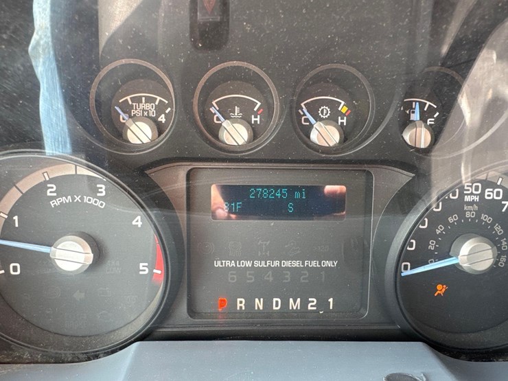 2015-ford-f350-image-18