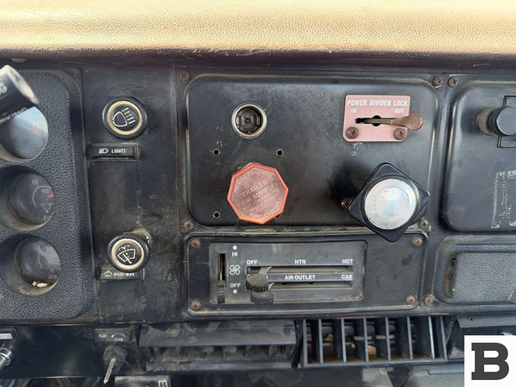 1989-international-s2500-image-55