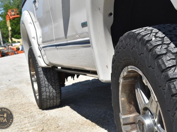 2013-ford-f150-platinum-image-17