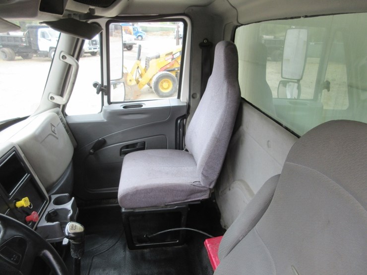 2012-international-durastar-4400-image-8