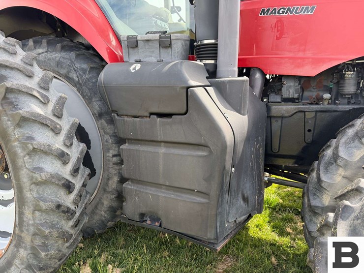 2011-case-ih-magnum-260-image-58