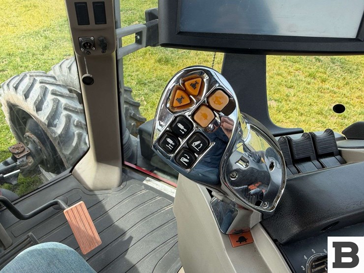 2014-case-ih-magnum-290-image-95
