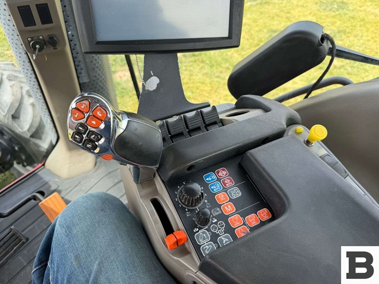 2015-case-ih-magnum-180-image-84