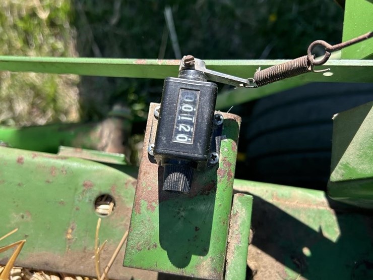 john-deere-336-image-34