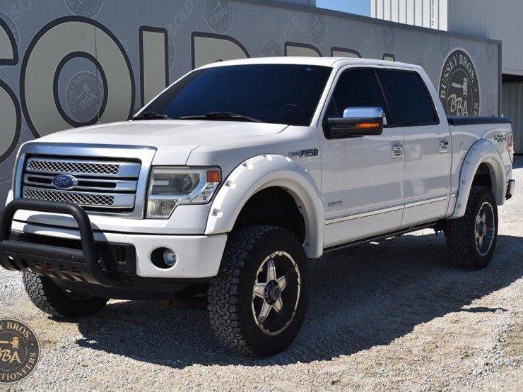 2013-ford-f150-platinum-image-2