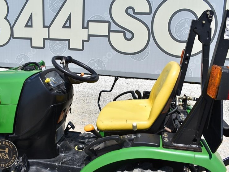 2007-john-deere-2320-image-22