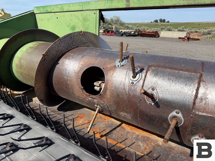 john-deere-212-image-14