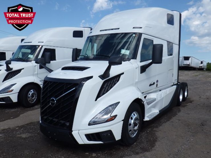 2025-volvo-vnl860-image-1