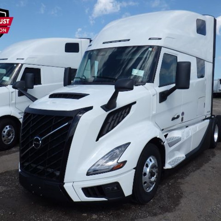 2025 VOLVO VNL860