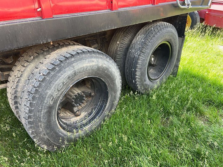 1982-ford-f700-image-10