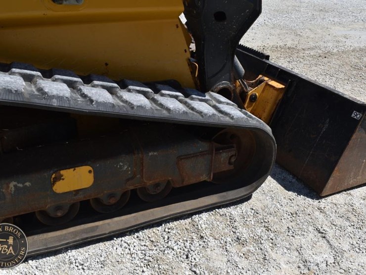 2019-deere-333g-image-35