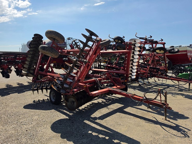 case-ih-3900-image-13