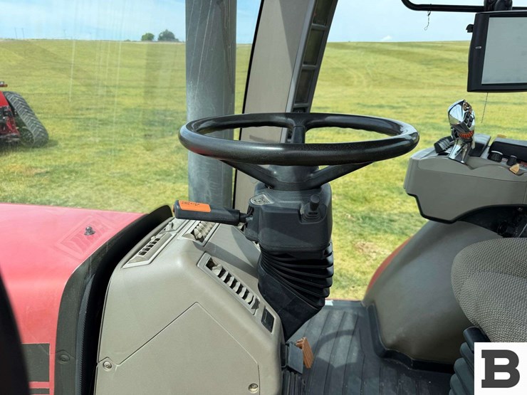 2010-case-ih-magnum-180-image-80