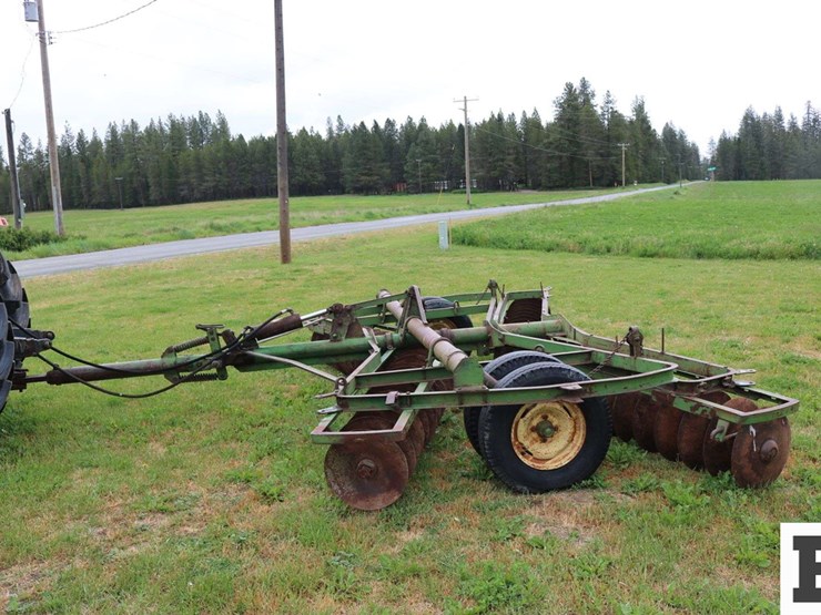 john-deere-14-image-1