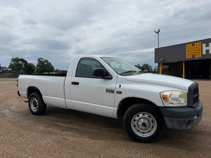 2009-dodge-ram-2500hd-image-2