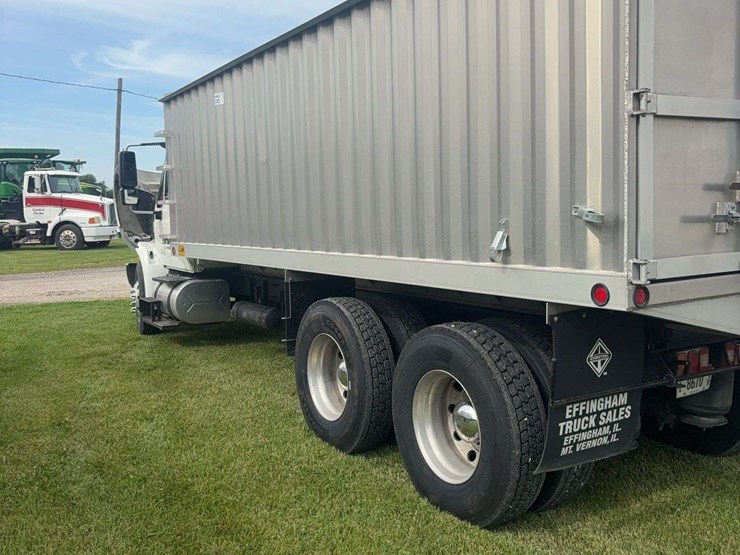 2003-international-durastar-4400-image-40