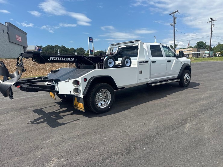 2026-dodge-ram-5500-image-8