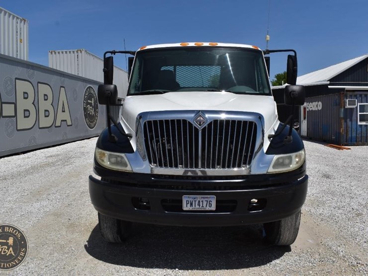2007-international-durastar-4400-image-14