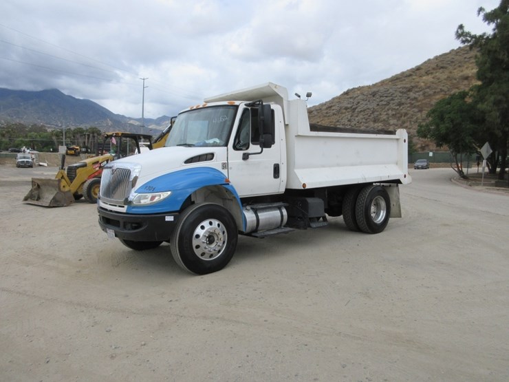 2012-international-durastar-4400-image-1