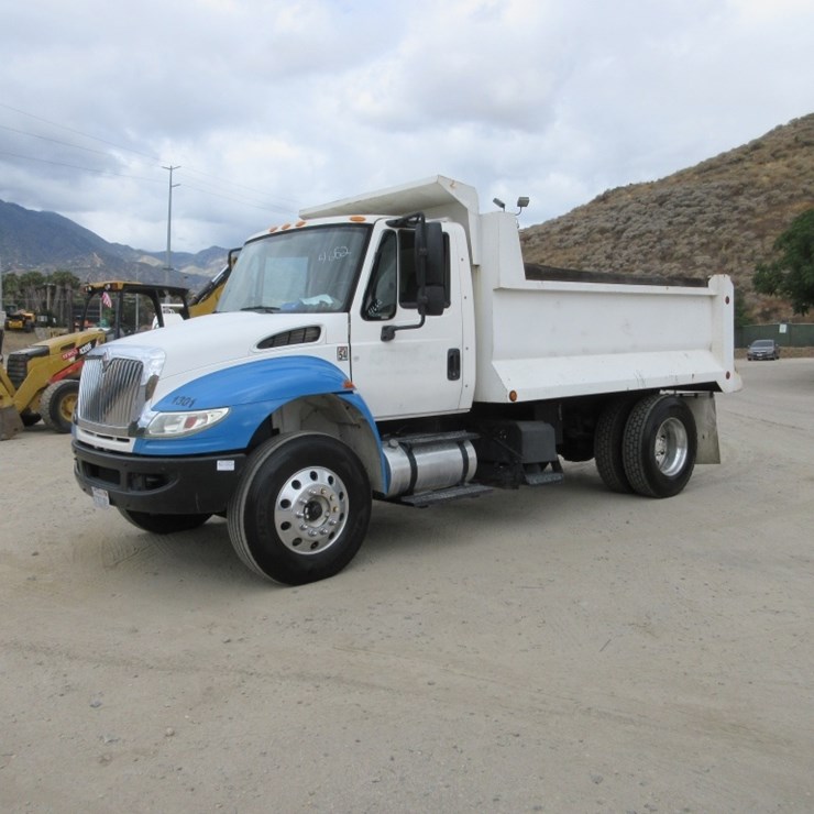 2012 INTERNATIONAL DURASTAR 4400