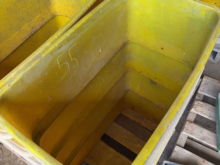 16-planter-box-extensions-off-7200-deere-planter-image-2
