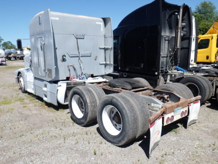 1993-peterbilt-377-image-14