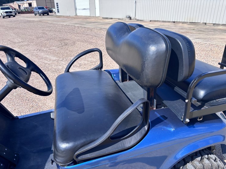 #66-•-e-z-go-txt-golf-cart-|-no-title-image-6