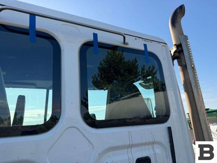 2016-freightliner-cascadia-125-image-69