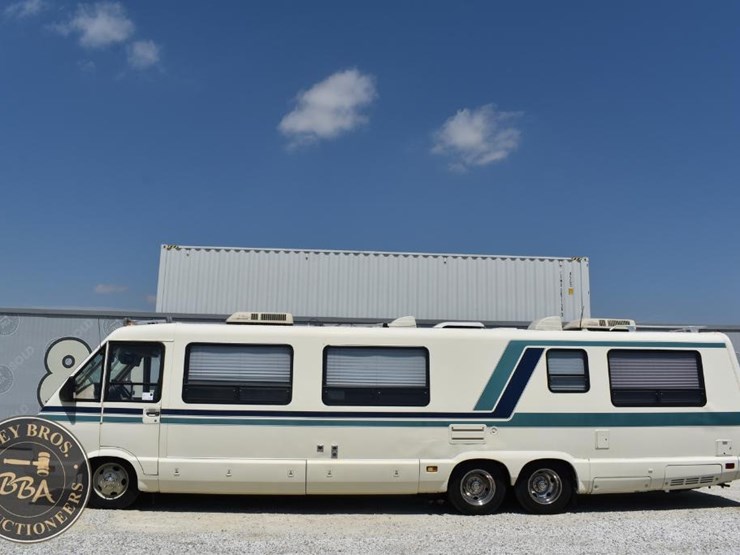 1988-chevrolet-winnebago-42962-image-4