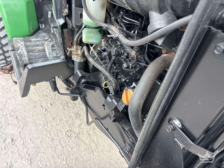 john-deere-2320-image-12