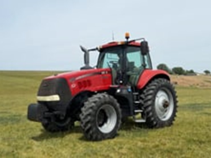 2014-case-ih-magnum-200-cvt-image-103