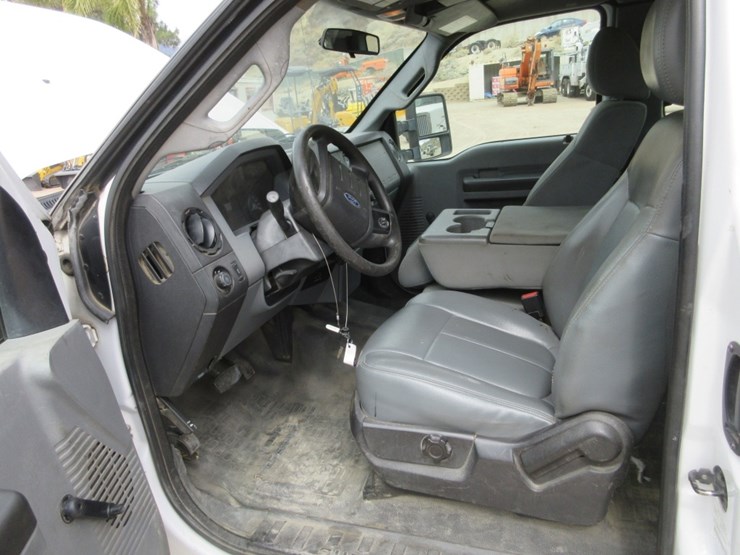 2014-ford-f250-xl-image-7